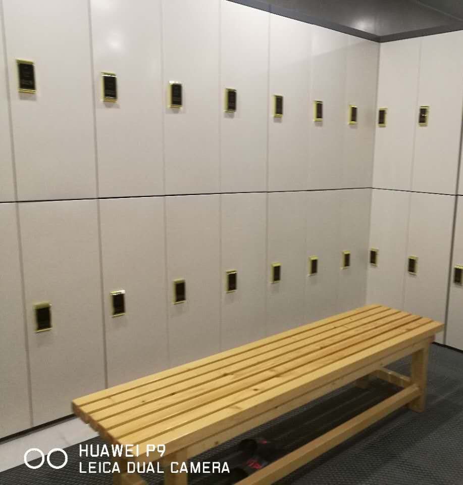 深圳産(chǎn)品展示廠家,新(xīn)款 IC卡六門更衣櫃 專業訂做各種鋼制辦(bàn)公(gōng)家具(jù)